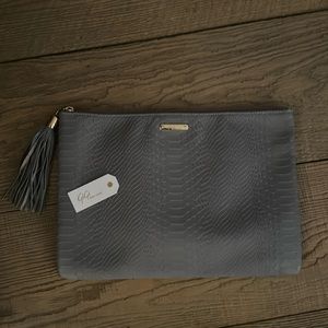 NWOT Gigi New York Slate Uber Clutch